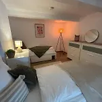 Apartament 115 Qm Fuer Bis Zu 8 Personen Mit 4 Schlafzimmern Lünen